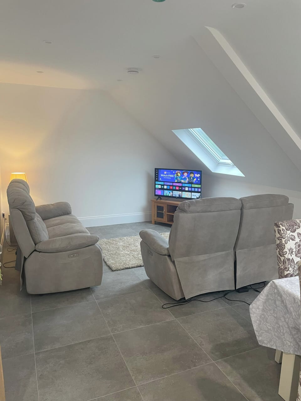 Apartment | Living area | TV