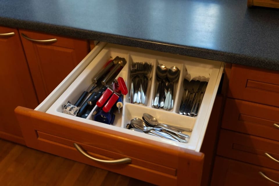 Fully Equipped Kitchen for Your Convenience | Book Now with RENTUJEMY.COM