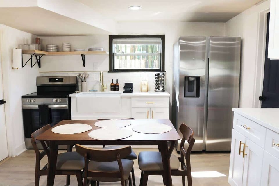 Modern, fresh, and fully equipped — everything you need to create your favorite meals.