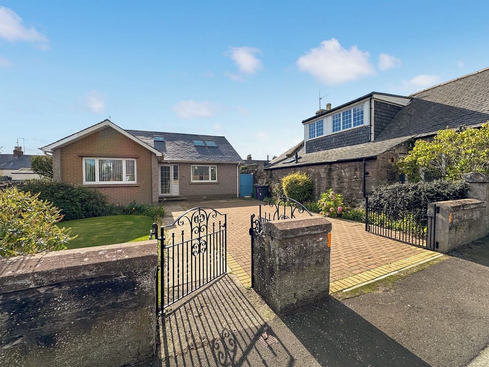 Double bedroom | Bents Retreat, Montrose