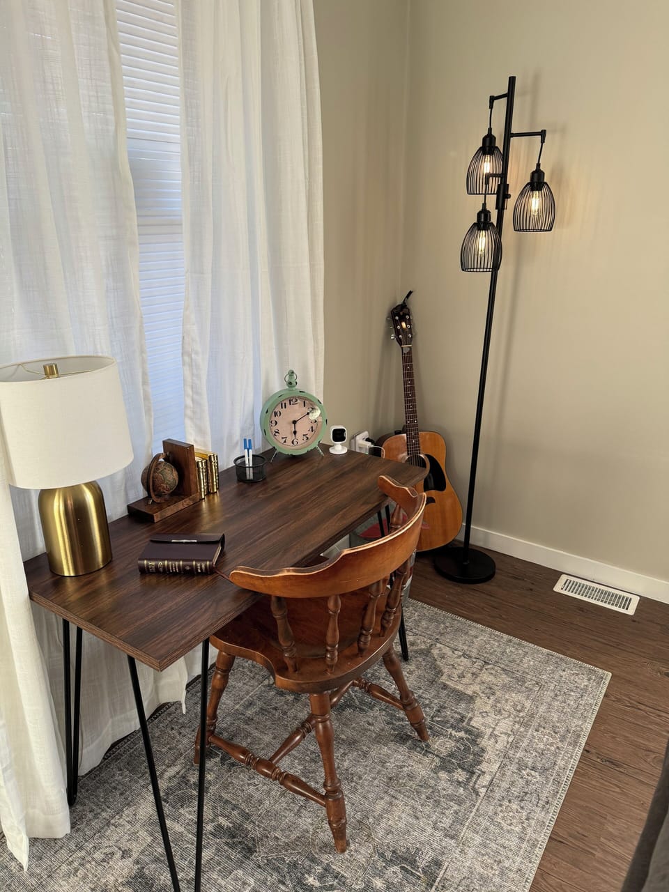 Desk area
