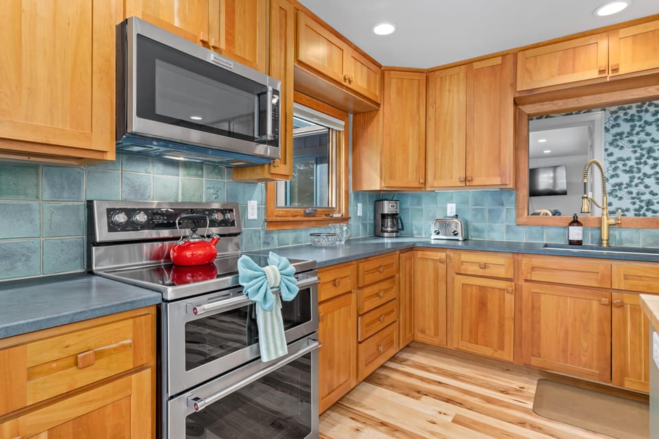 Newly Remodeled Kitchen