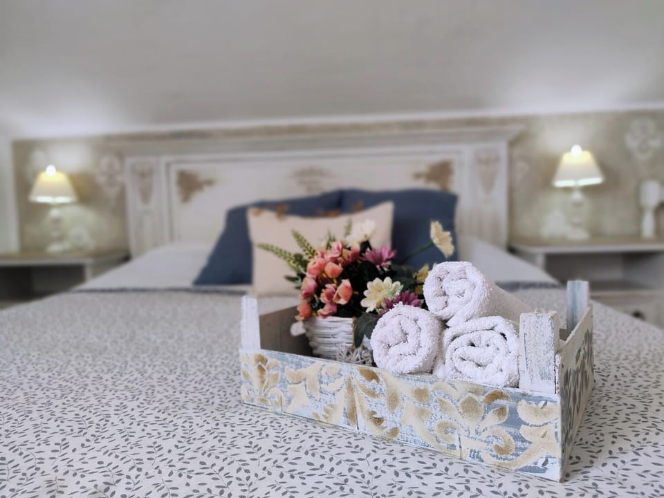 Comfort Triple Room, Hill View | Desk, free WiFi