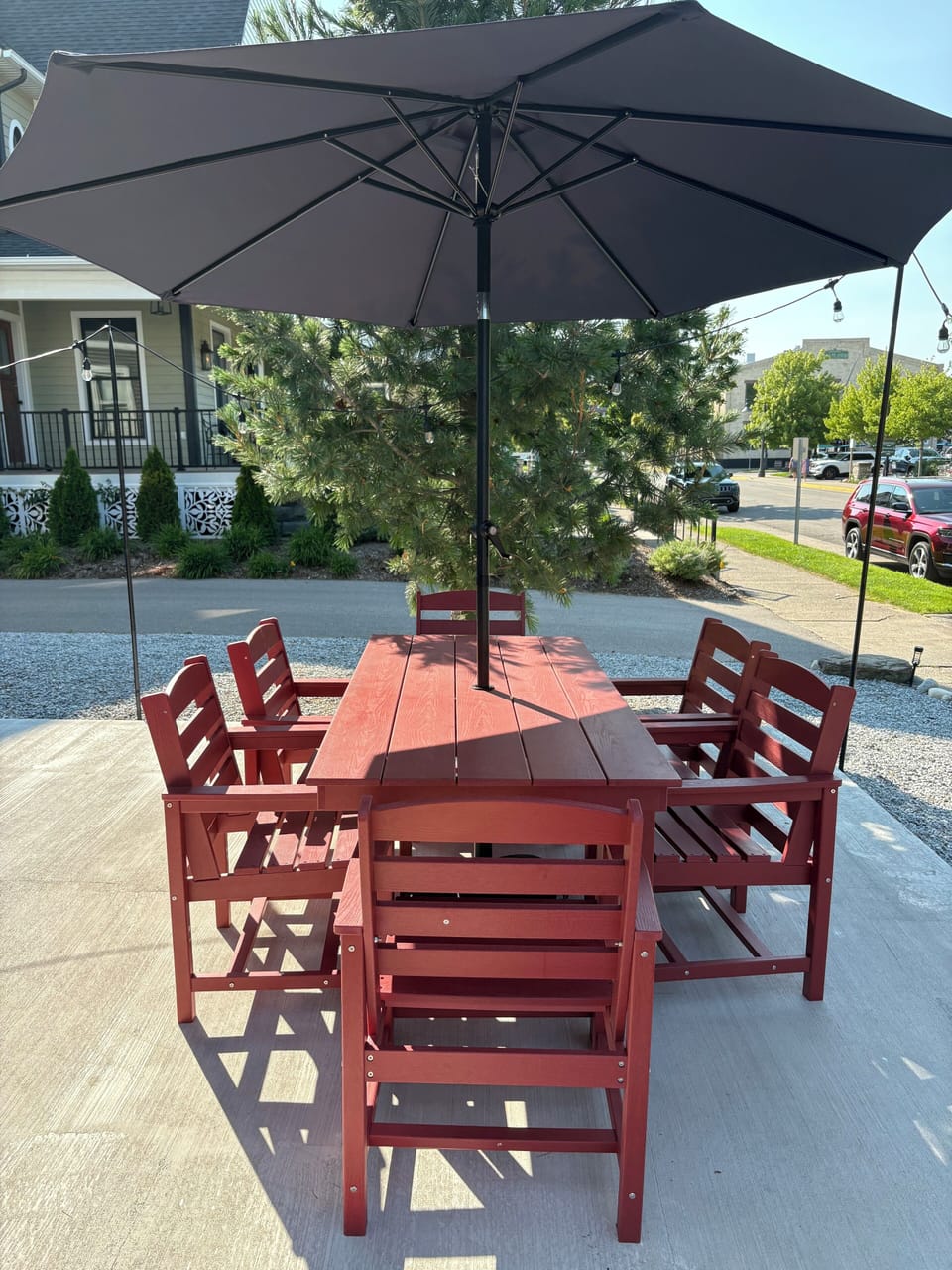 Outdoor dining