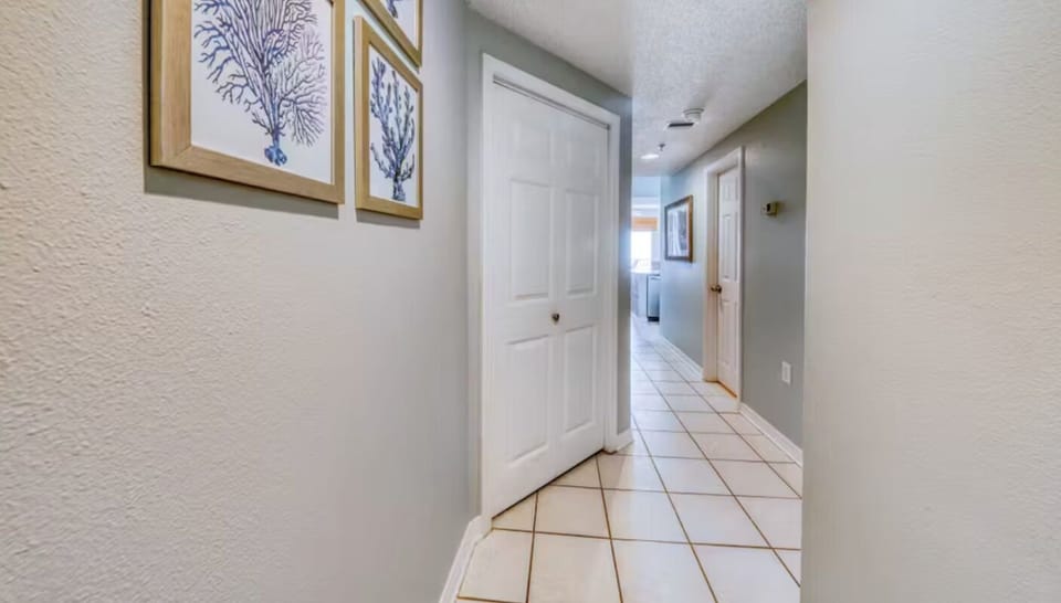 Tidewater 605. 1 bedroom 1 bathroom. Sleeps 6. Managed by Island Rentals