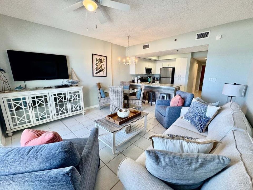 Tidewater 605. 1 bedroom 1 bathroom. Sleeps 6. Managed by Island Rentals