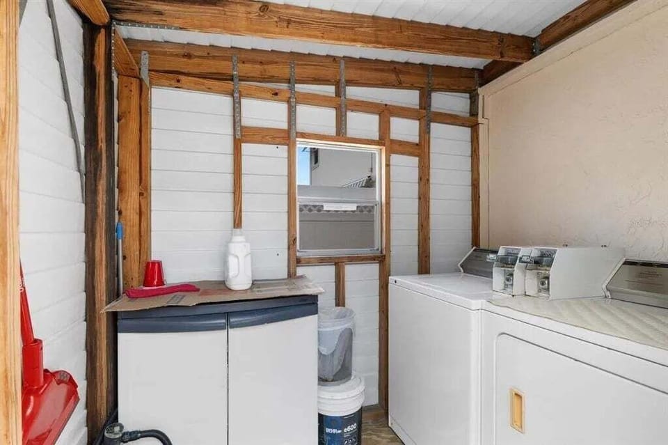 Exterior laundry room located at the back of the building.  Washer is $1.25 per use Dryer is $1 per use