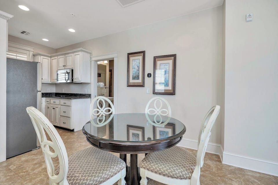 Sea Gate #308 - Open Dining Area