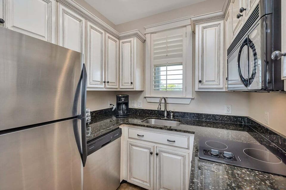 Sea Gate #306 - Kitchenette with Full Size Fridge