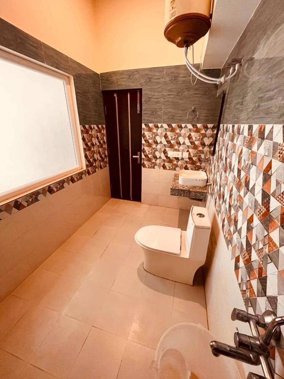 Superior Triple Room, Hill View | Bathroom | Shower, hair dryer, slippers, towels