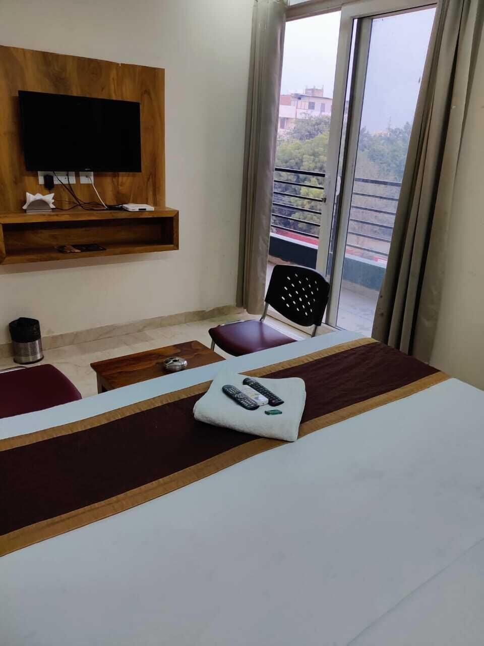 Deluxe Room | Free WiFi