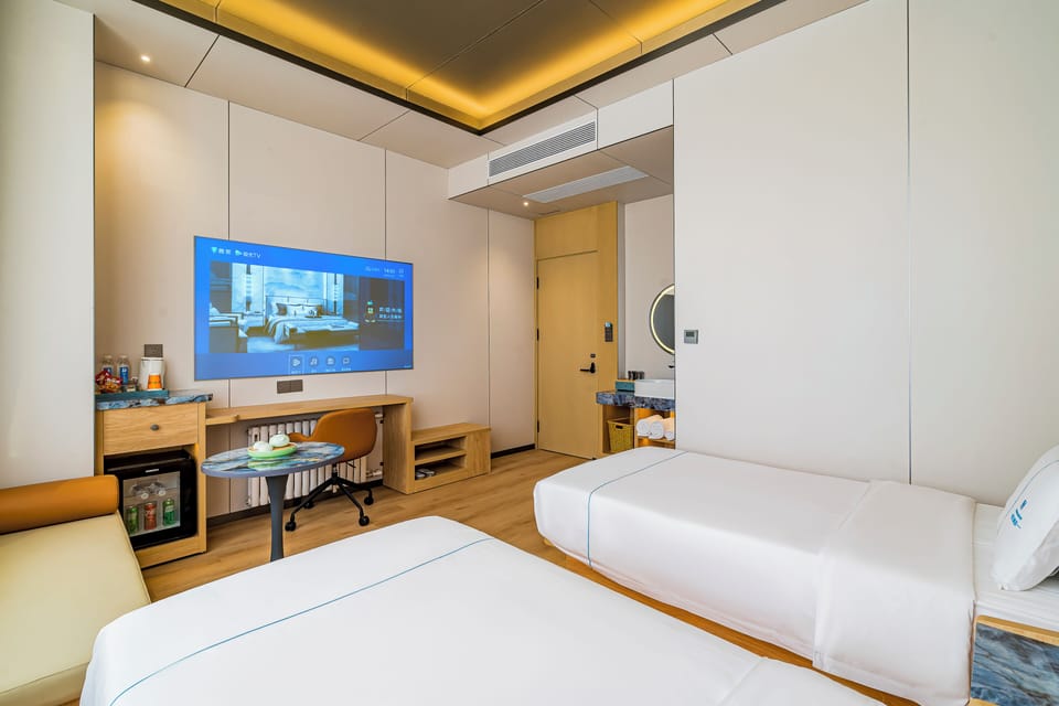 Executive Double Room | Blackout drapes, soundproofing, WiFi (free), bed sheets