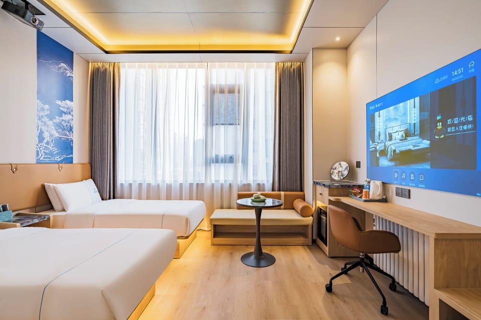 Elite Twin Room | Blackout drapes, soundproofing, WiFi (free), bed sheets
