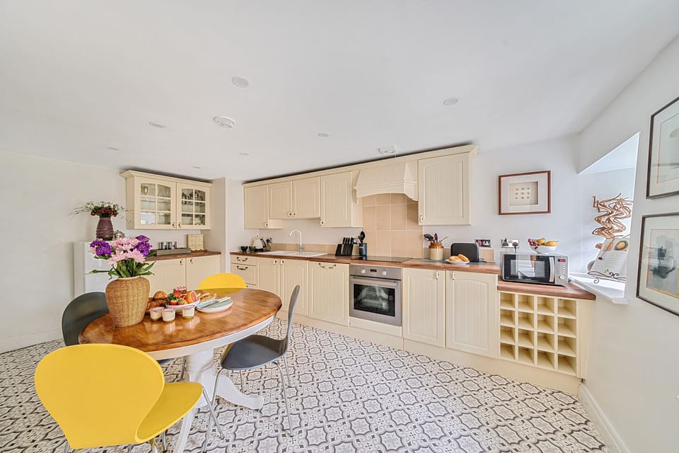Bakers Cottage, Shaftesbury: The dining kitchen