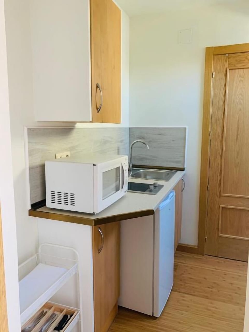 Standard Penthouse | Private kitchen | Mini-fridge, microwave, stovetop, coffee/tea maker