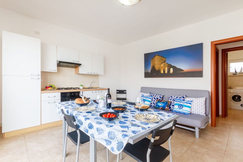 Autumn, Dining Room, Kitchen, Living Room, Spring, Summer, Winter