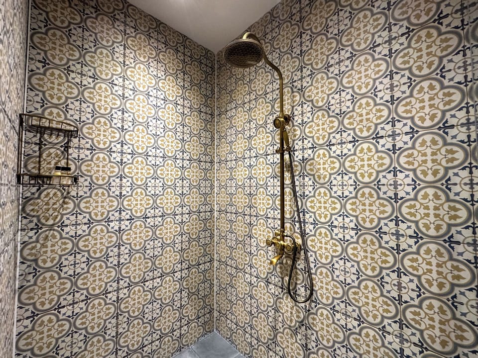 Standard Twin Room, Non Smoking | Bathroom | Shower, slippers, soap, shampoo
