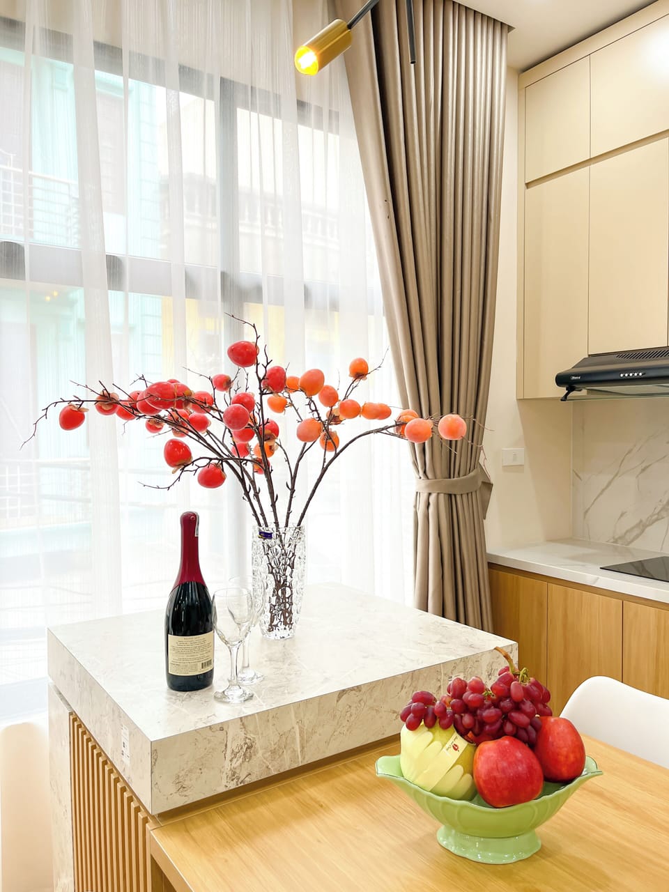 Standard Double Room, City View | In-room dining