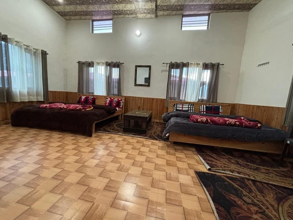 Family Room | Free WiFi