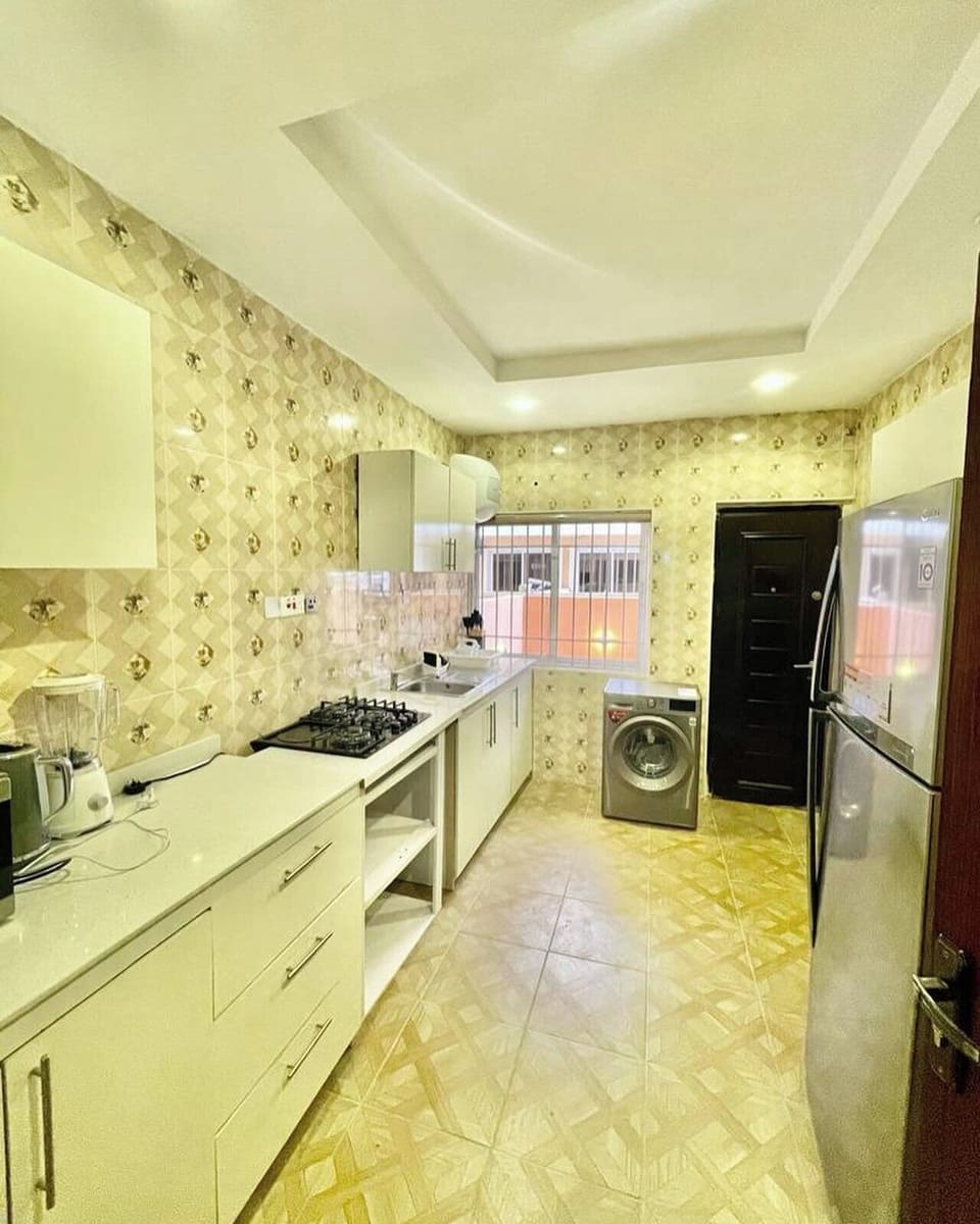Standard Apartment, Balcony, City View | Private kitchen | Fridge, microwave, oven, stovetop