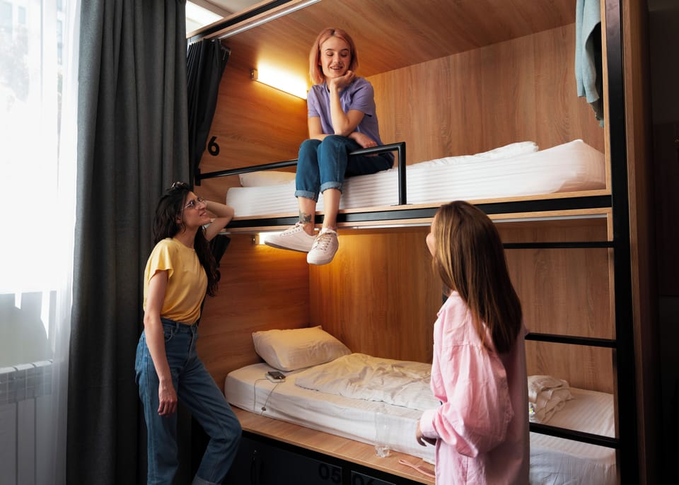 Shared Dormitory Per Bed | Desk, laptop workspace, soundproofing, free WiFi