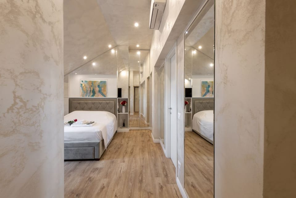 GARIBALDI, 64 – In the heart of the historic center Apartment in Milan