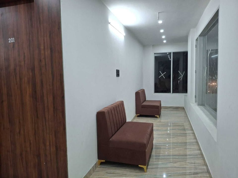 In-room safe, desk, iron/ironing board, free WiFi