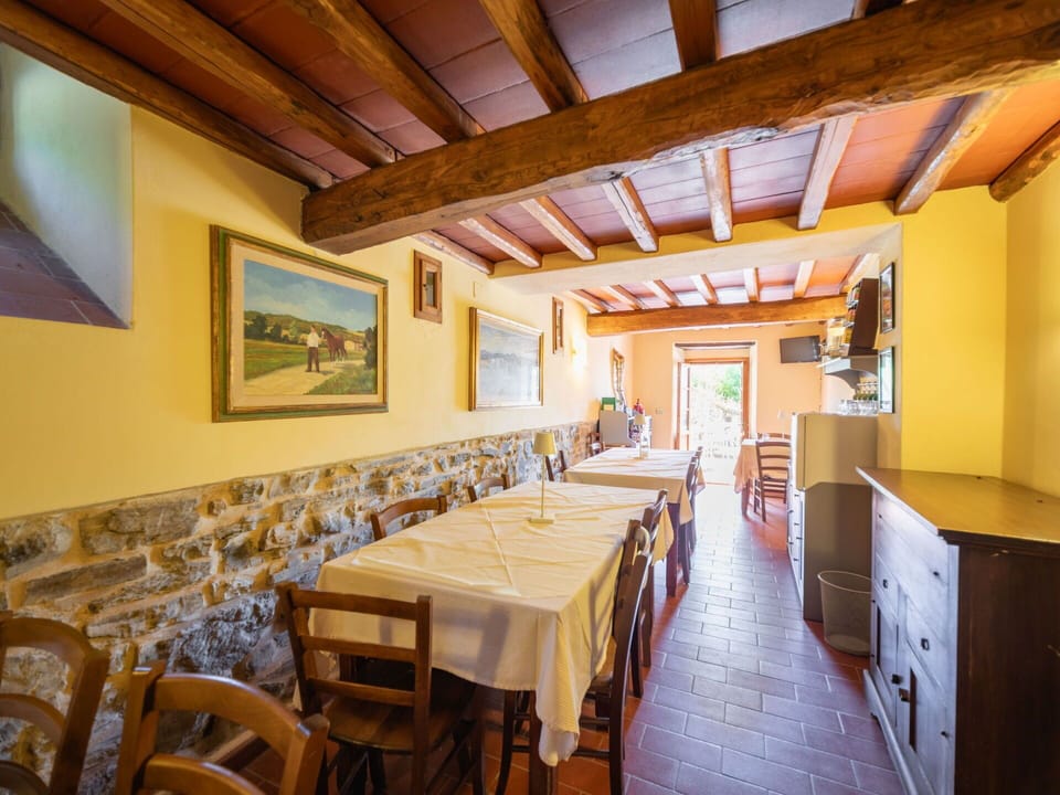 Kitchen & Dining Room Table, Dining Room, Chair, Restaurant, Tablecloth, Wood Stain, Hardwood, Houseplant, Lumber