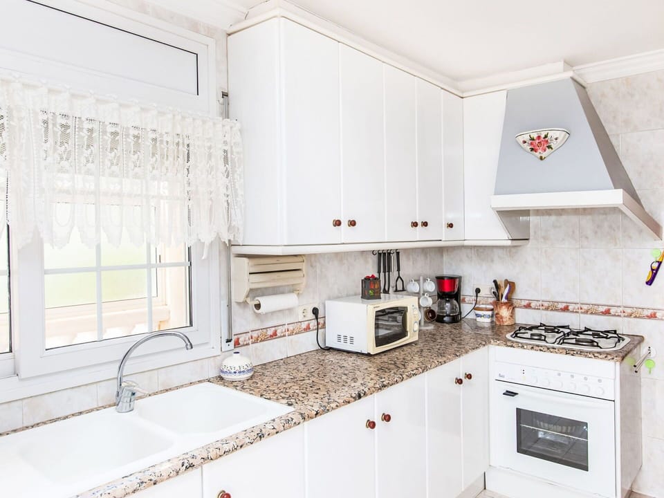 Kitchen, Interior Design, Kitchen Appliance, Countertop, Cabinetry, Major Appliance, Home, Flooring, Lighting, Home Appliance