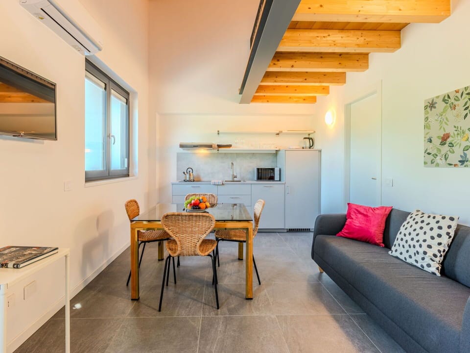 Wood, Interior Design, Flooring, Ceiling, Floor, Furniture, Room, Apartment, Wood Flooring, Wood Stain