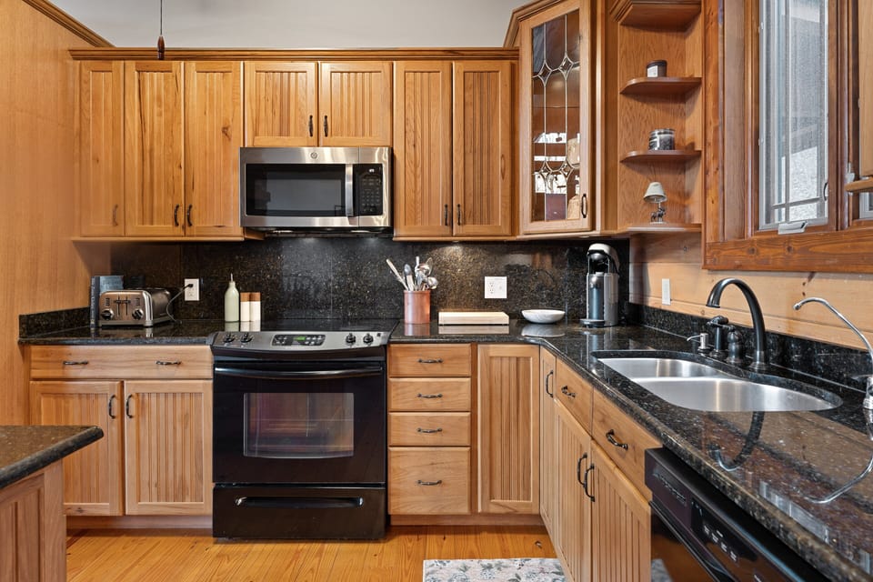 Spacious Well-Stocked Kitchen