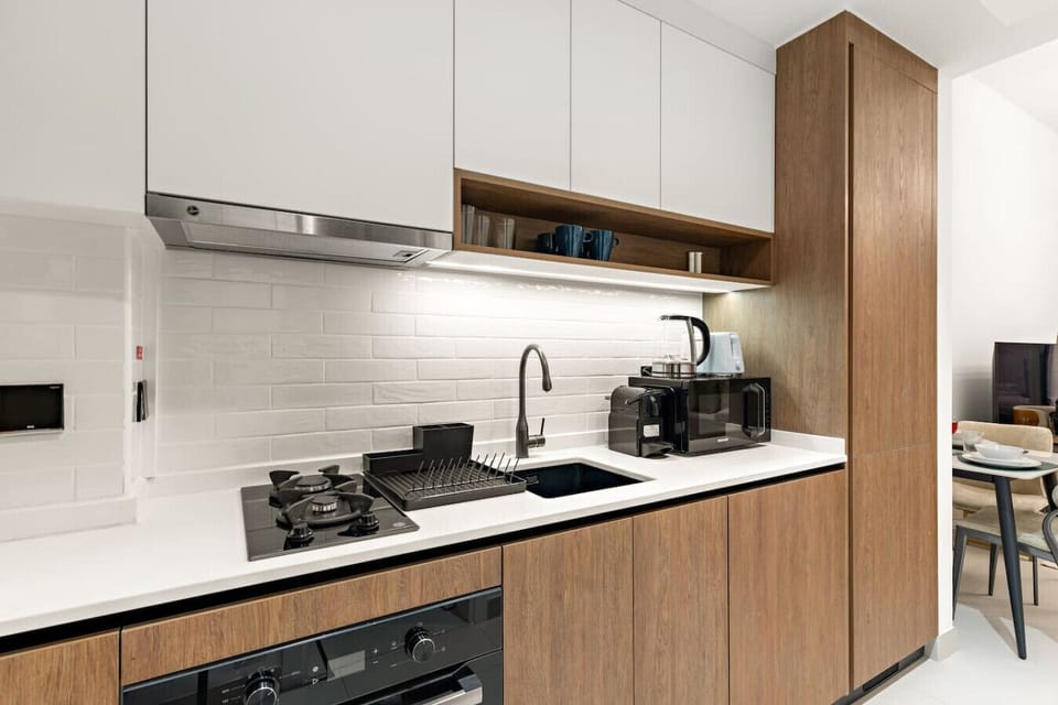 Modern Kitchen: Create culinary masterpieces in this stylish, fully-equipped kitchen!