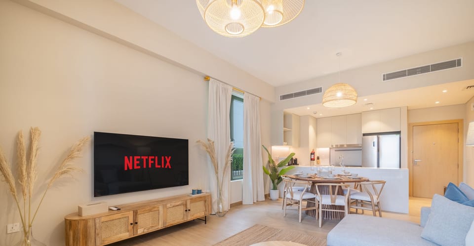 Apartment | Living area | Flat-screen TV