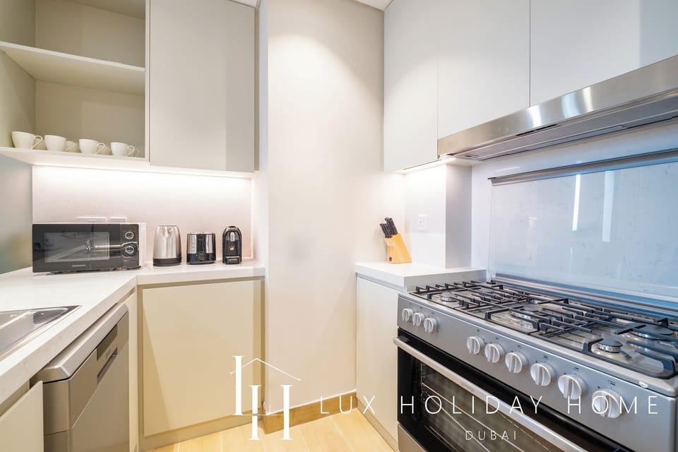 Apartment | Private kitchen | Electric kettle, toaster