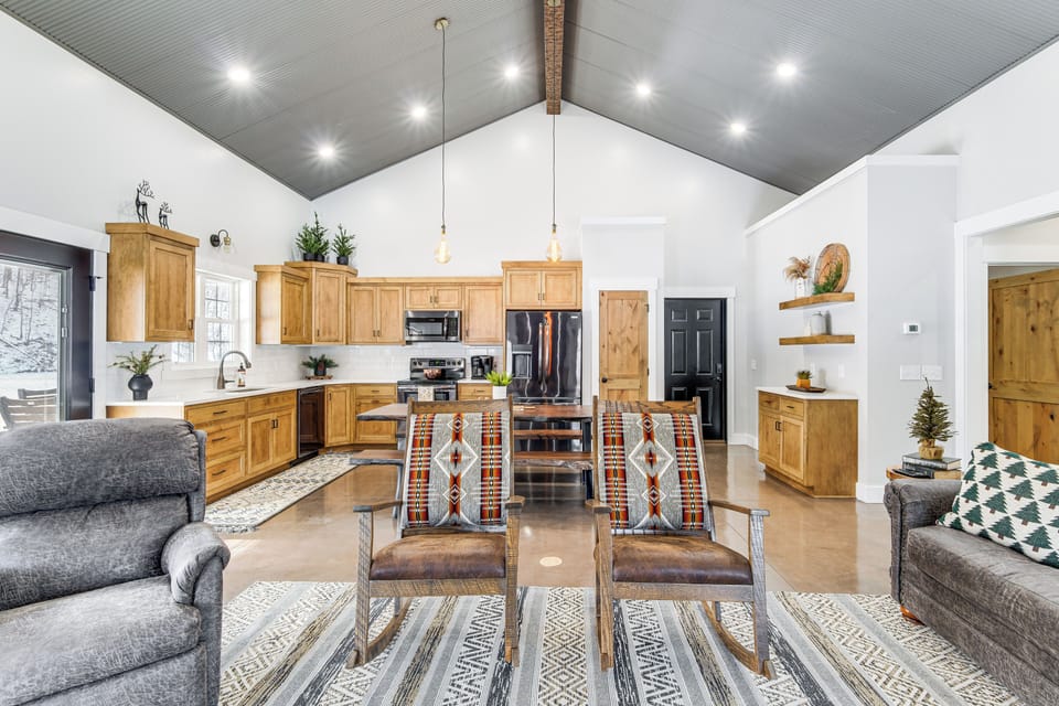 House (2 Bedrooms) | Interior