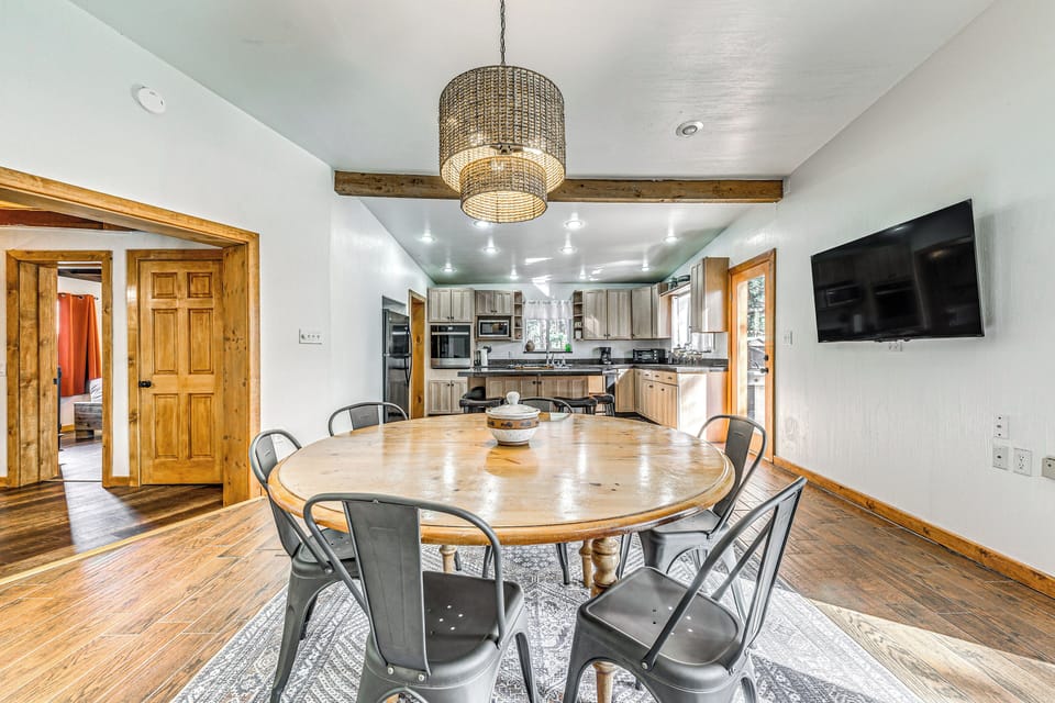 House (3 Bedrooms) | Interior
