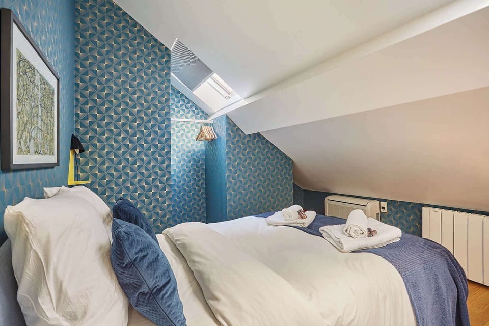 Chambre avec lit double