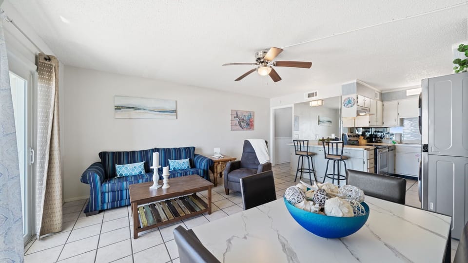 Spacious living room