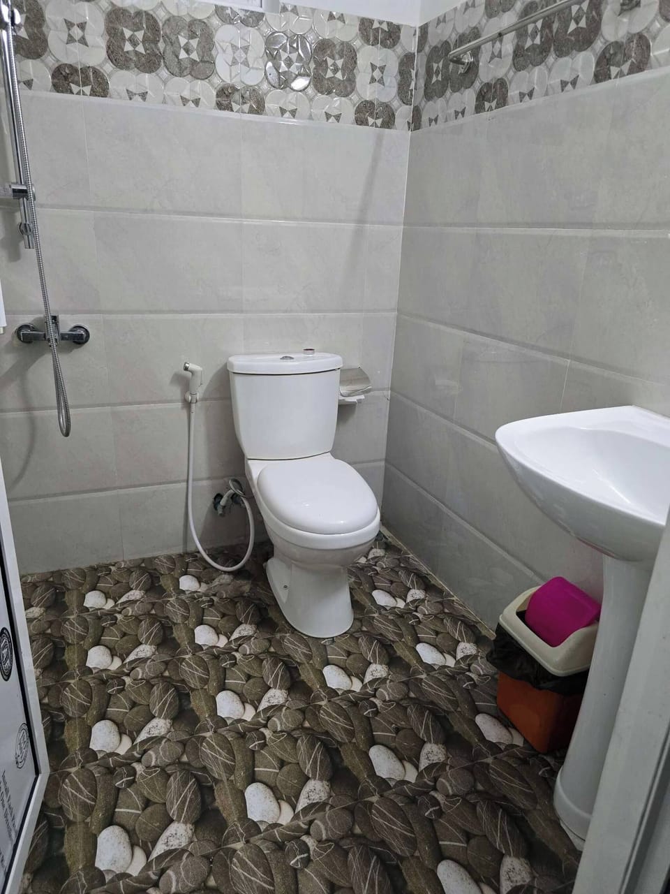 Room, 1 Bedroom, Accessible, Smoking | Bathroom