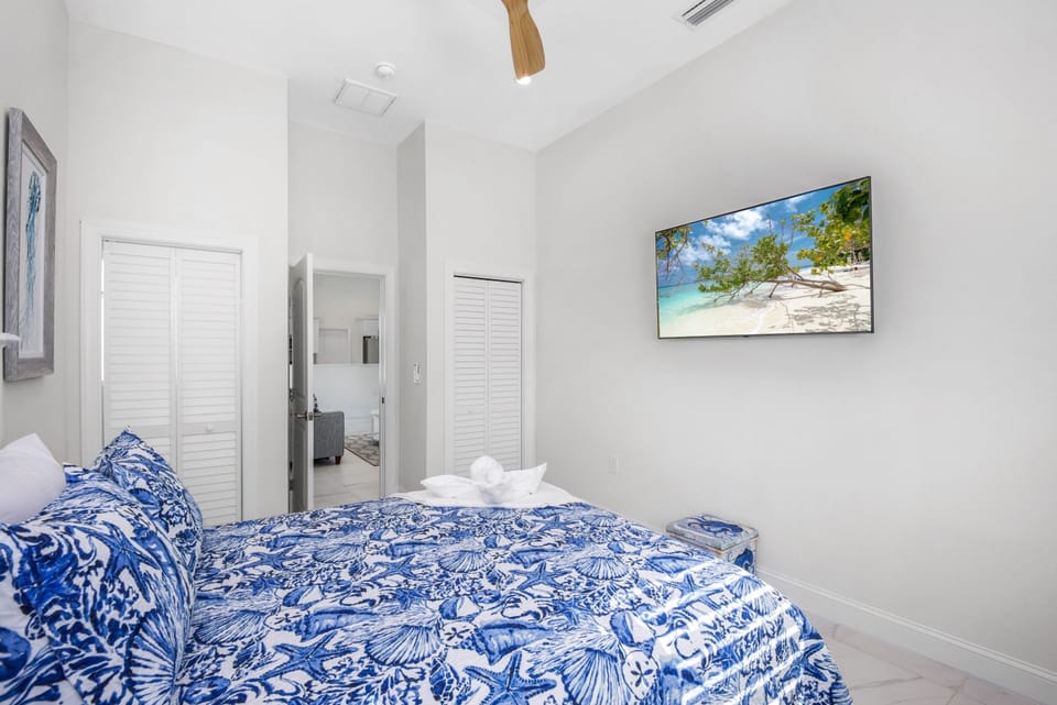 2nd guest Bedroom