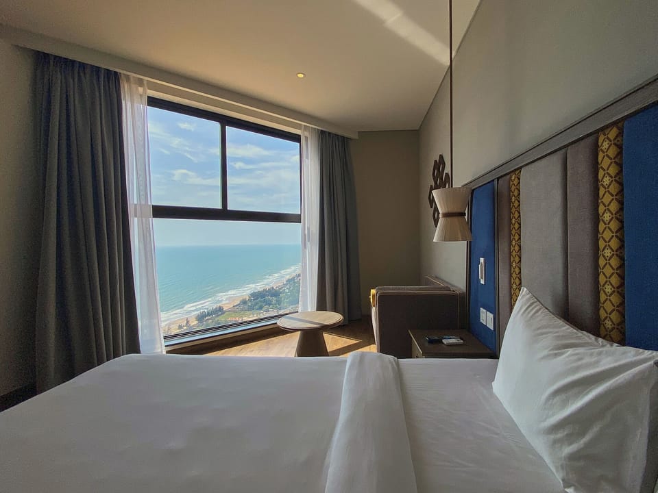 Room, 1 King Bed, Sea View | Beach/ocean view