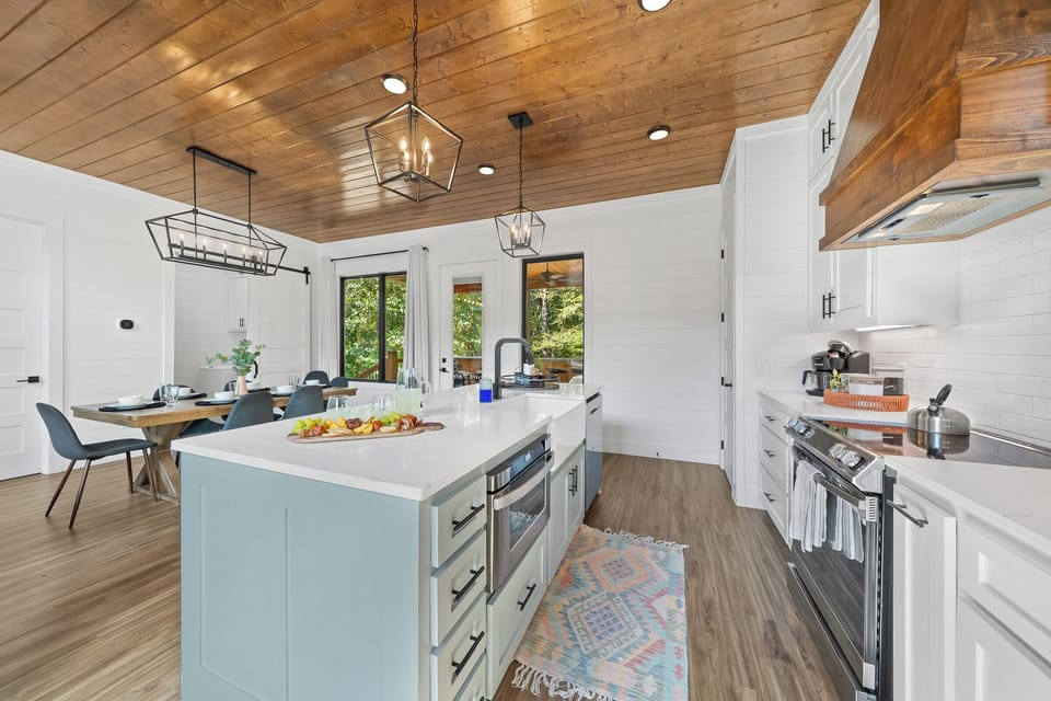 Kitchen designed for connection. Perfect for shared meals, morning coffee, and effortless gatherings.