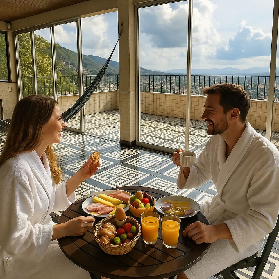 Free daily continental breakfast