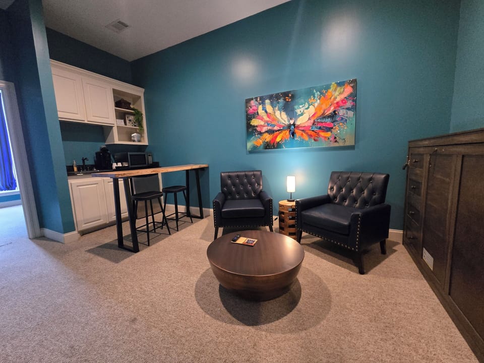 The Franklin Suite | Private kitchen | Microwave