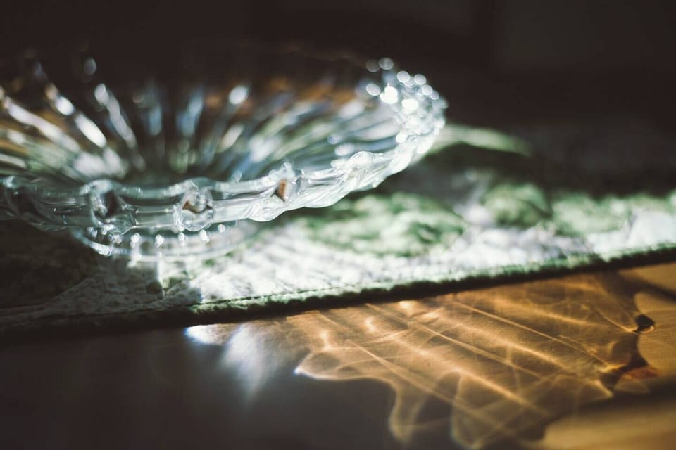 Elegance in antiques, art and upcycling