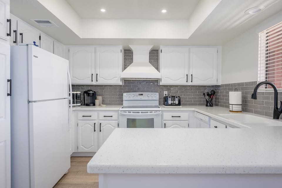 Starter supplies such as dish soap, paper towels and new sponge provided for every guest.