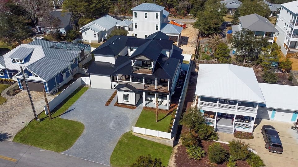 10 Br house