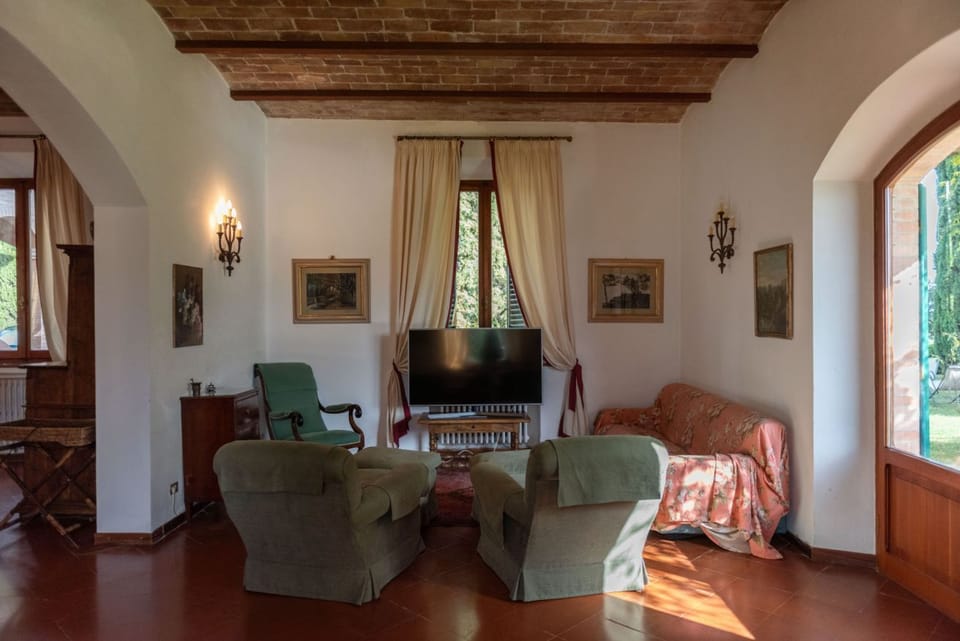 My Exclusive Italy - Villa Essence of Tuscany with Pool, Garden, Siena View Villa in Tuscany