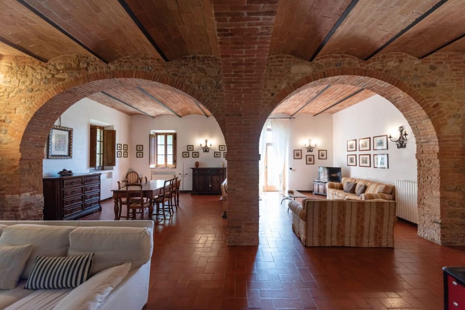 My Exclusive Italy - Villa Majestic Tuscany with Infinity Pool & Lush Garden Villa in Tuscany