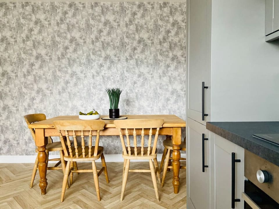 [Dining area] for social dining